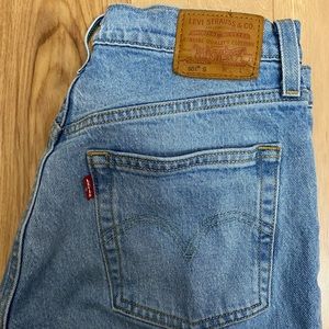 Levi’s 501 Jeans